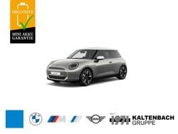 Melting silver Gebraucht 2025 Mini Cooper Favoured Kleinwagen | 30.490 € (Guter Preis)