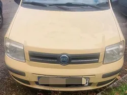 Gelb Gebraucht 2004 Fiat Panda Kleinwagen | 500 €