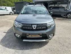 Islandgrau Gebraucht 2019 Dacia Sandero Stepway Kleinwagen | 9.999 € (Fairer Preis)