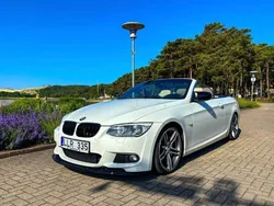 Weiß Gebraucht 2011 BMW 335 Cabriolet M Sport Cabrio | 22.500 € (Fairer Preis)