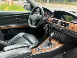Grau Gebraucht 2007 BMW 325 Coupé | 7.350 €