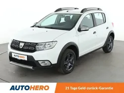 Weiß Gebraucht 2018 Dacia Sandero Celebration Kleinwagen | 9.690 € (Etwas zu teuer)