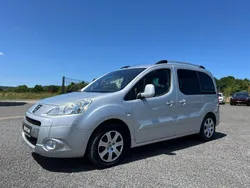 Grau Gebraucht 2010 Peugeot Partner Tepee Premium Van / Kleinbus | 2.950 € (Guter Preis)