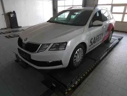 Blau Gebraucht 2019 Skoda Octavia Tour Kombi | 16.880 € (Fairer Preis)