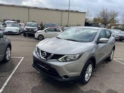 Silber Gebraucht 2015 Nissan Qashqai Acenta SUV | 12.399 € (Fairer Preis)