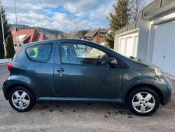 Grau Gebraucht 2005 Toyota Aygo Kleinwagen | 1.700 € (Fairer Preis)