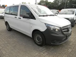 Weiß Gebraucht 2016 Mercedes Vito Van / Kleinbus | 14.816 €