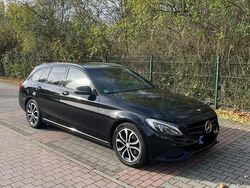Schwarz Gebraucht 2015 Mercedes 200 Kombi | 11.900 €