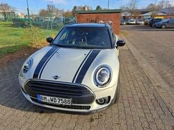 Weiß Gebraucht 2021 Mini Cooper Clubman Classic Kombi | 19.990 € (Guter Preis)