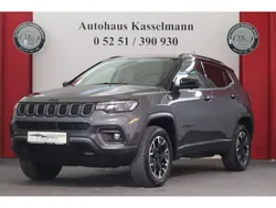 Grau (metallic) Gebraucht 2022 Jeep Compass SUV | 22.600 € (Superpreis)