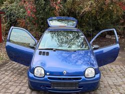 Violet Gebraucht 2002 Renault Twingo Kleinwagen | 700 €