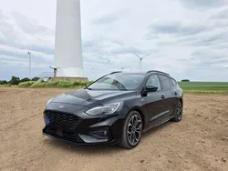 Schwarz Gebraucht 2019 Ford Focus ST-Line Kombi | 18.990 € (Fairer Preis)