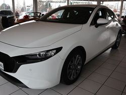 Weiß Gebraucht 2021 Mazda 3 Limousine | 17.910 € (Guter Preis)