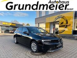 Lackierung schwarz perla nera/ty (metallic) Gebraucht 2023 Opel Astra Enjoy Limousine | 21.999 € (Fairer Preis)
