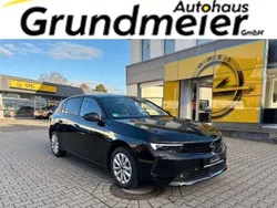 Lackierung schwarz perla nera/ty (metallic) Gebraucht 2023 Opel Astra Enjoy Limousine | 23.999 € (Fairer Preis)