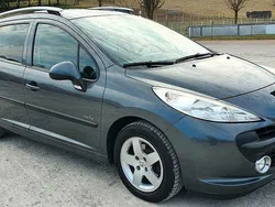 Grau Gebraucht 2009 Peugeot 207 Premium Kombi | 1.650 € (Guter Preis)
