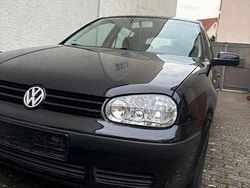 Schwarz Gebraucht 1998 VW Golf IV Limousine | 2.000 € (Etwas zu teuer)