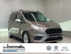 Silber Gebraucht 2022 Ford Tourneo Courier Titanium Van / Kleinbus | 19.650 € (Teuer)