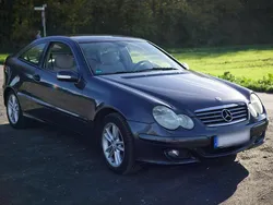 Andere farben Gebraucht 2004 Mercedes C220 Coupé | 3.000 € (Fairer Preis)