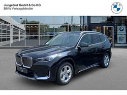 Schwarz Neu 2025 BMW iX1 xLine SUV | 52.870 € (Guter Preis)