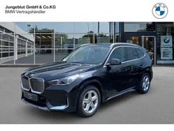 Schwarz Neu 2025 BMW iX1 xLine SUV | 52.230 € (Fairer Preis)