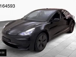 Black metallic Gebraucht 2022 Tesla Model 3 Standard Range Limousine | 25.750 € (Superpreis)