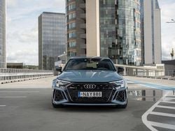 Grau Gebraucht 2024 Audi RS3 Sport Limousine | 57.100 € (Superpreis)