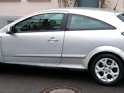 Grau Gebraucht 2006 Opel Astra GTC Limousine | 800 € (Guter Preis)