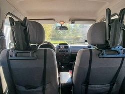 Silber Gebraucht 2002 Opel Agila Comfort Kleinwagen | 2.800 € (Teuer)