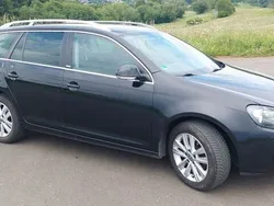 Schwarz Gebraucht 2011 VW Golf VI Style Kombi | 4.900 € (Fairer Preis)