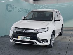 Weiß Gebraucht 2021 Mitsubishi Outlander P-HEV SUV | 23.299 € (Fairer Preis)