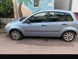 Blau Gebraucht 2005 Ford Fiesta Ambiente Kleinwagen | 1.790 € (Fairer Preis)