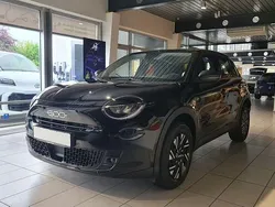 Schwarz Neu 2025 Fiat 600 Limousine | 29.169 € (Etwas zu teuer)