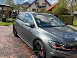 Grau Gebraucht 2018 VW Golf VII GTI Limousine | 24.000 €