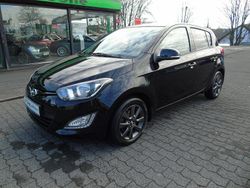 Schwarz Gebraucht 2015 Hyundai i20 Trend Kleinwagen | 5.990 € (Fairer Preis)