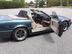 Grün Gebraucht 1993 Mercedes SL300 Cabrio | 18.700 €