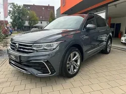 Grau Gebraucht 2021 VW Tiguan R-line SUV | 33.590 € (Etwas zu teuer)