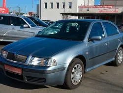 Grau Gebraucht 2004 Skoda Octavia Limousine | 2.500 € (Fairer Preis)