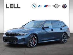 Blau Gebraucht 2025 BMW 330 M Sport Kombi | 66.950 €