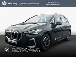 Sanremo green metallic Gebraucht 2024 BMW 218 Active Tourer Performance Van / Kleinbus | 38.440 € (Teuer)