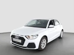 Gletscherweiß metallic Gebraucht 2024 Audi A1 Sportback Advanced Plus Kleinwagen | 21.879 € (Guter Preis)
