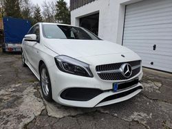 Weiß Gebraucht 2018 Mercedes A180 AMG line Limousine | 17.900 € (Fairer Preis)