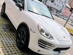 Weiß Gebraucht 2012 Porsche Cayenne SUV | 26.549 € (Etwas zu teuer)