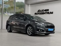Grau Gebraucht 2018 Ford S-MAX ST-Line Van / Kleinbus | 15.990 € (Fairer Preis)