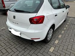 Weiß Gebraucht 2013 Seat Ibiza Style Limousine | 5.899 € (Fairer Preis)