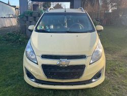 Gelb Gebraucht 2013 Chevrolet Spark LTZ Kleinwagen | 2.999 € (Fairer Preis)