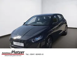 Grau Gebraucht 2024 Hyundai i20 Trend Limousine | 18.980 € (Fairer Preis)