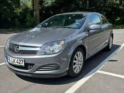 Grau Gebraucht 2007 Opel Astra GTC Sport Limousine | 1.500 € (Teuer)