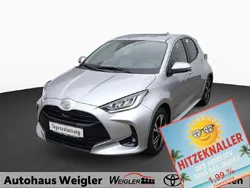 Silber Neu 2025 Toyota Yaris Comfort Limousine | 27.621 € (Guter Preis)