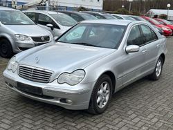 Silber Gebraucht 2001 Mercedes C180 Elegance Limousine | 3.800 € (Etwas zu teuer)